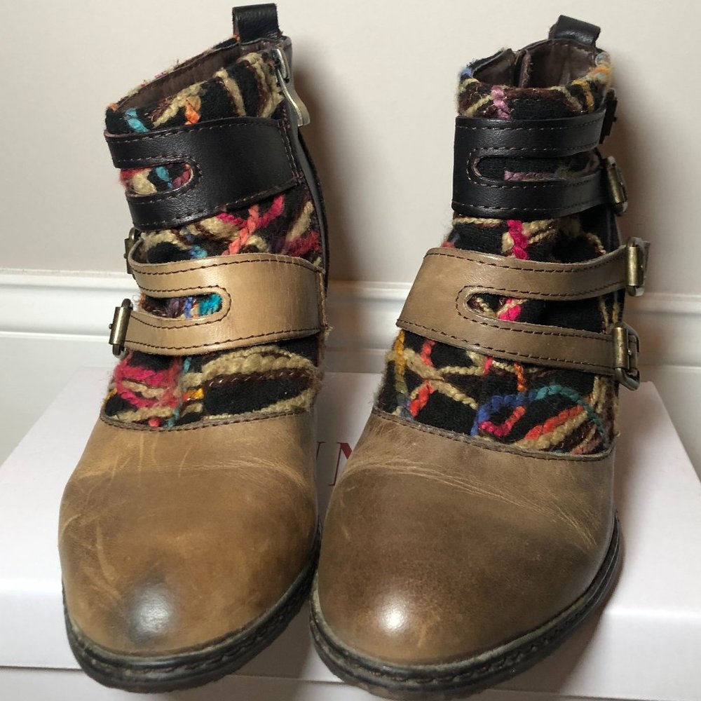 L Artiste Redding Booties Straps Brown Brown Leather Fabric Womens US 7.5